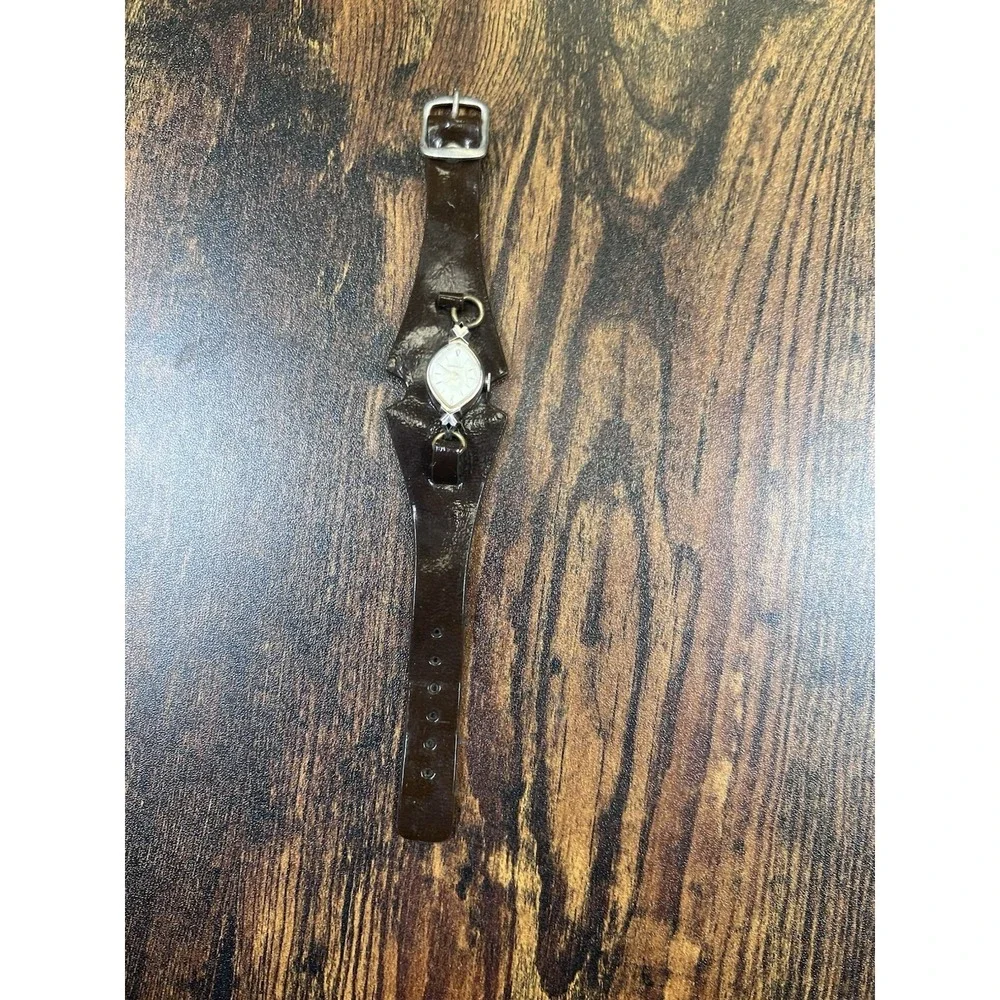 Women's Caravelle Silver Tone Watch Leather Band Needs Battery